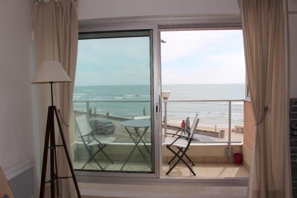Studio Sur Le Remblai Des Sables Dolonne Les Sables-dʼOlonne Exterior foto
